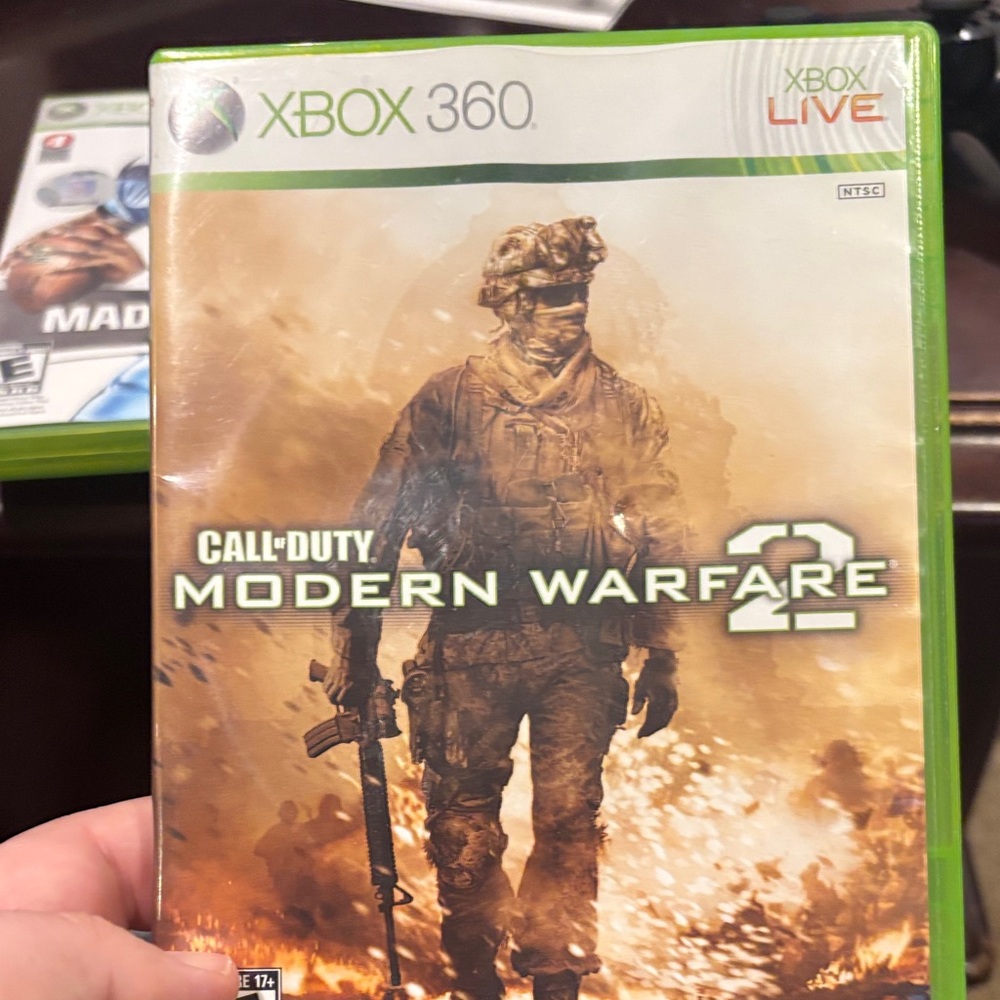 Call of Duty: Modern Warfare 2 for Xbox 360 - Green